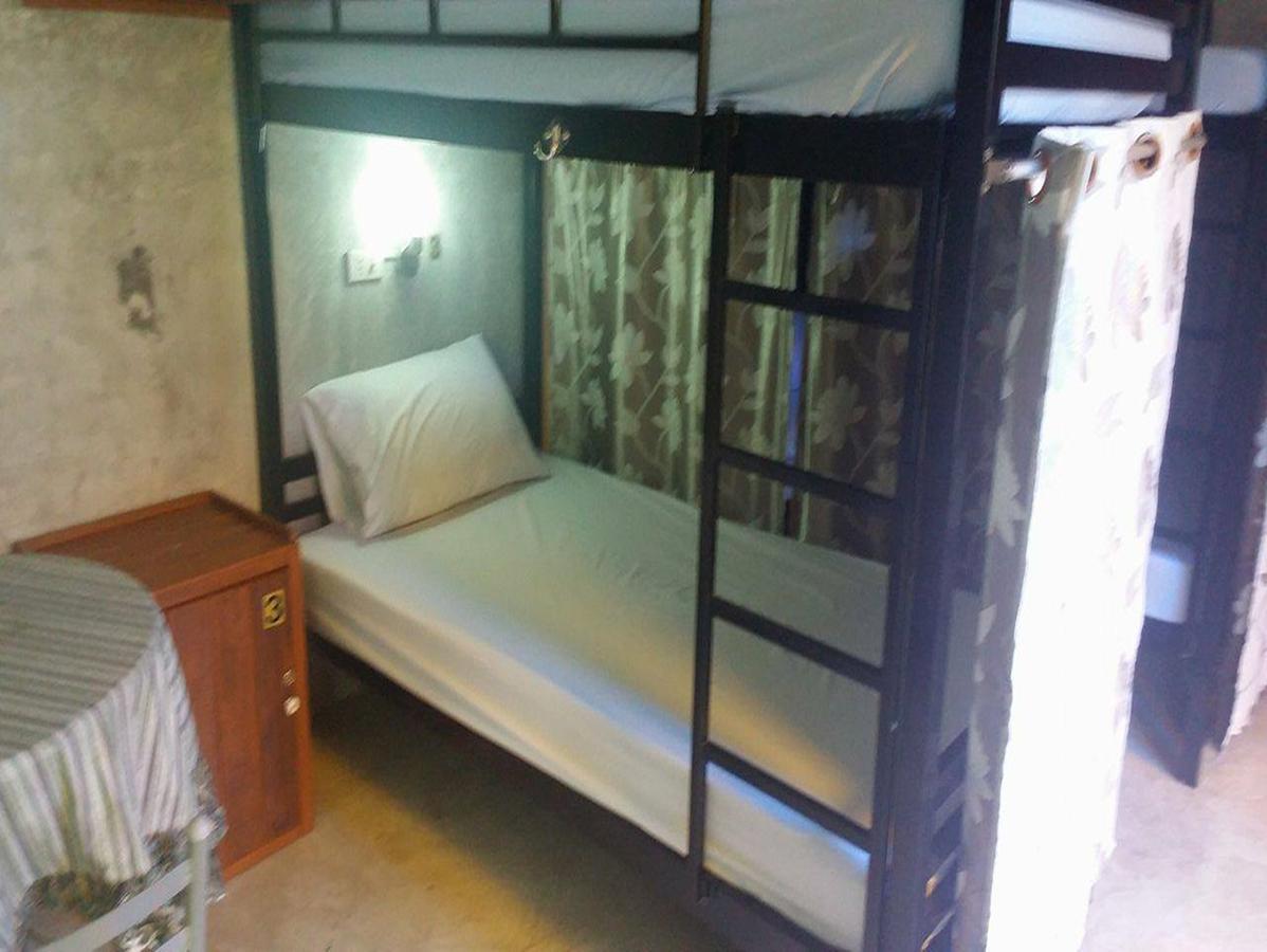 פרה נאקון סי איוטאיה Pk Hostel מראה חיצוני תמונה