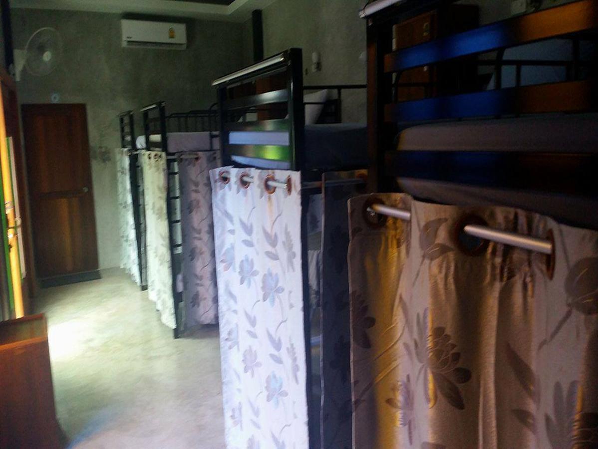פרה נאקון סי איוטאיה Pk Hostel מראה חיצוני תמונה