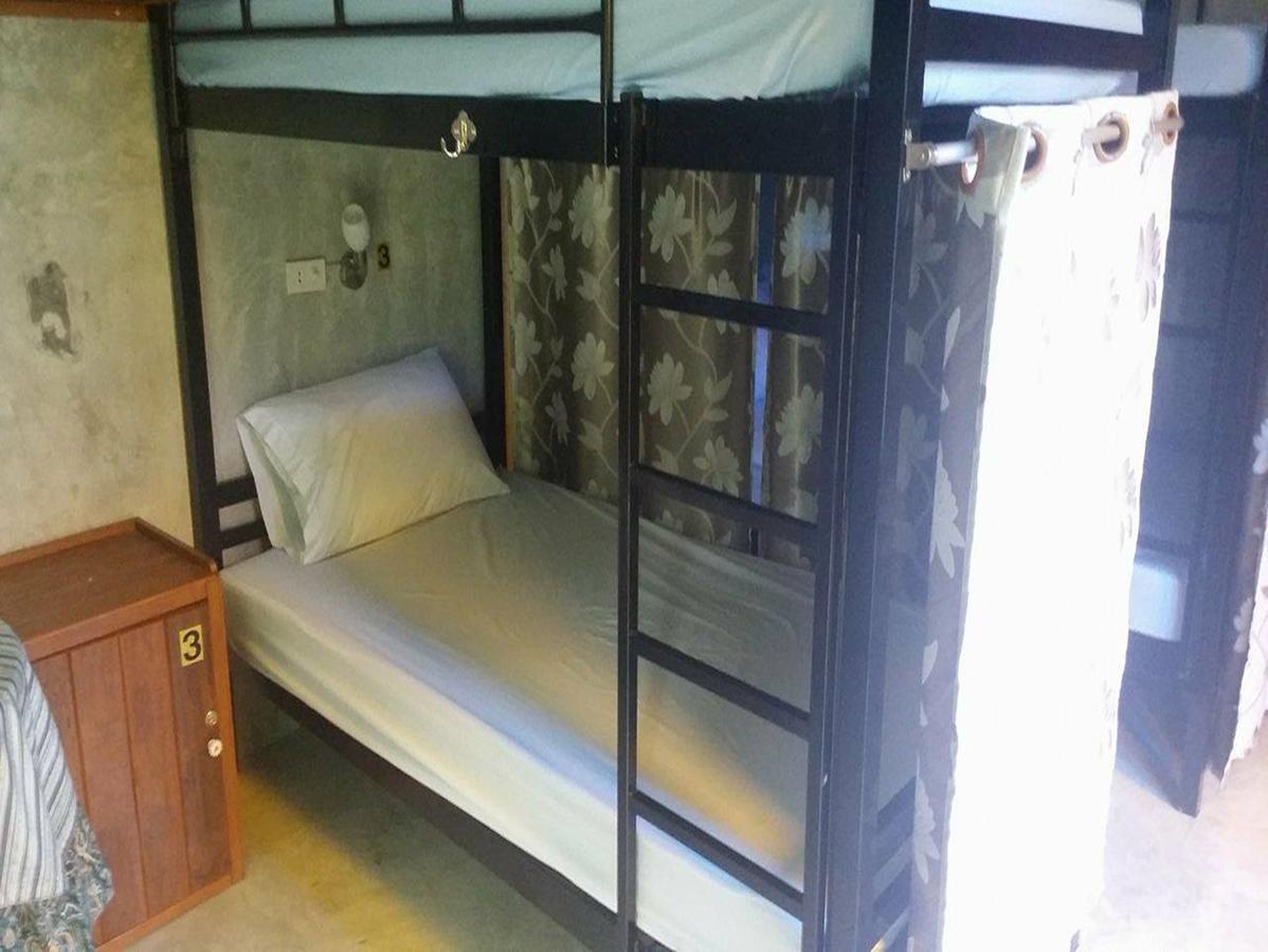 פרה נאקון סי איוטאיה Pk Hostel מראה חיצוני תמונה