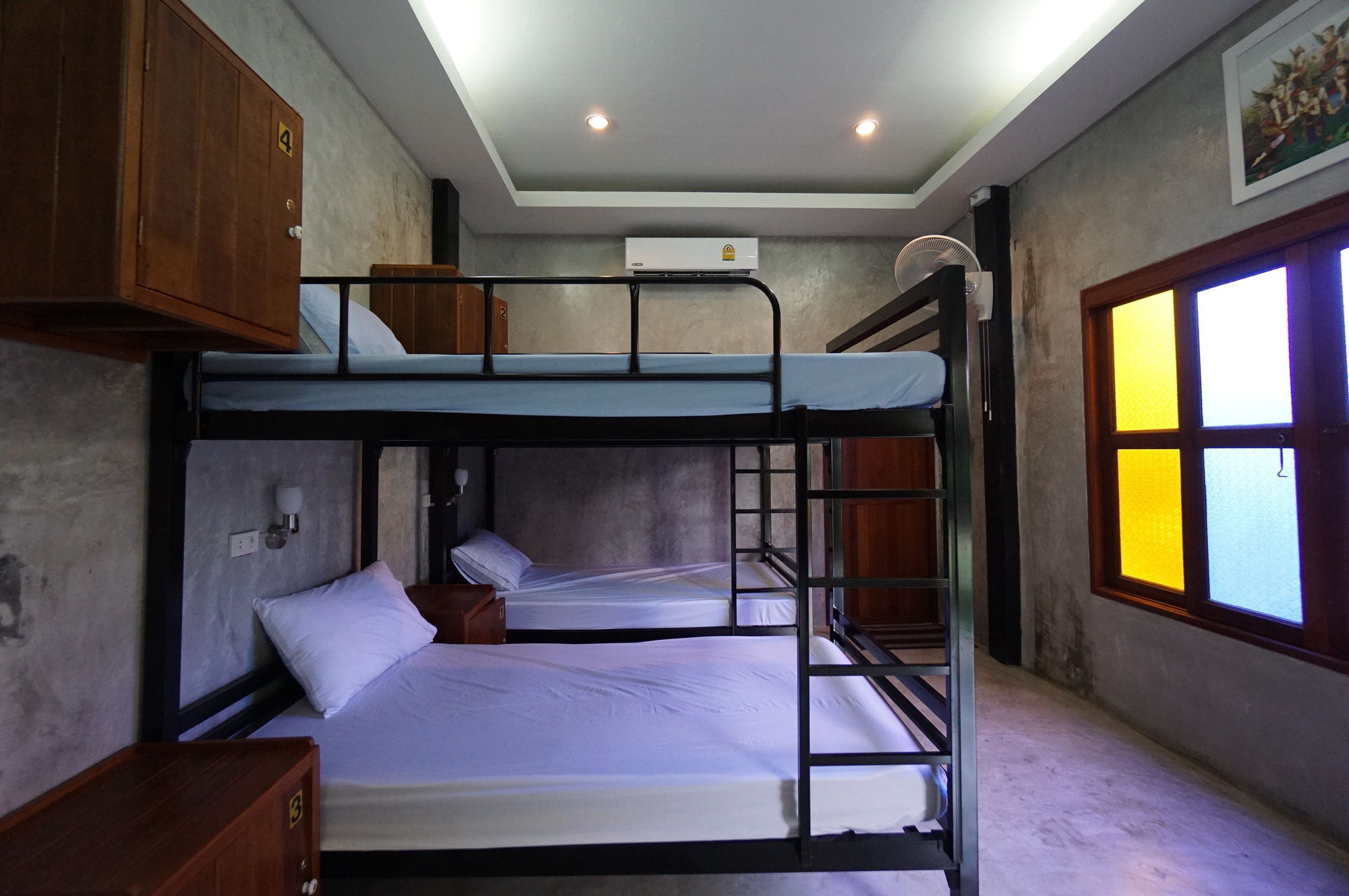פרה נאקון סי איוטאיה Pk Hostel מראה חיצוני תמונה