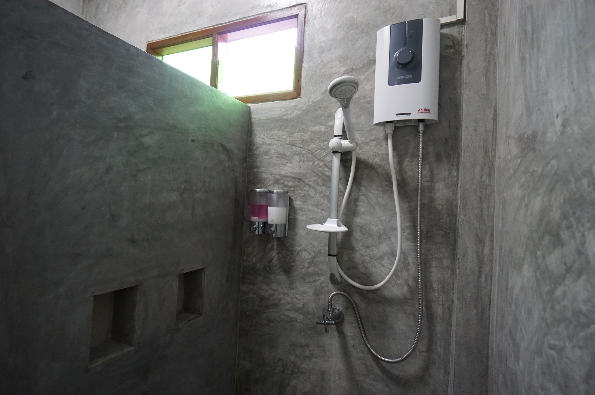 פרה נאקון סי איוטאיה Pk Hostel מראה חיצוני תמונה
