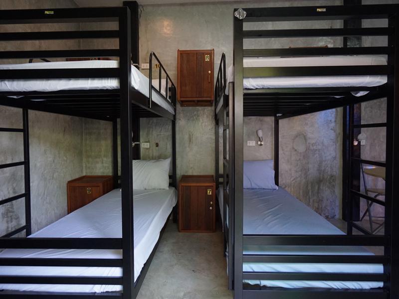 פרה נאקון סי איוטאיה Pk Hostel מראה חיצוני תמונה